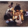 Izzet Keribar, Joueurs de dominos dans un café de Sanliurfa, 1996, photographie, 28,8 x 39,9 cm. Mucem, Marseille © Izzet Keribar