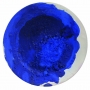 Yves Klein Assiette bleue sans titre Vers 1959 Pigment pur et résine synthétique sur assiette en céramique 23 cm Collection particulière  © Succession Yves Klein c/o ADAGP, Paris, 2022