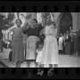 Gerda Taro [Spectateurs à l'enterrement du général Lukacs, Valence], 16 juin 1937