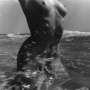 Lucien Clergue, Nu de la mer, Les Saintes-Maries-de-la-Mer, 1957. (avec l'aimable autorisation de l'artiste)	