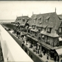 Hôtel Normandy, vue extérieure, Deauville (Calvados, France). Photographie anonyme.© SIAF /Cité de l’architecture & du patrimoine/Archives d’architecture du xxe siècle